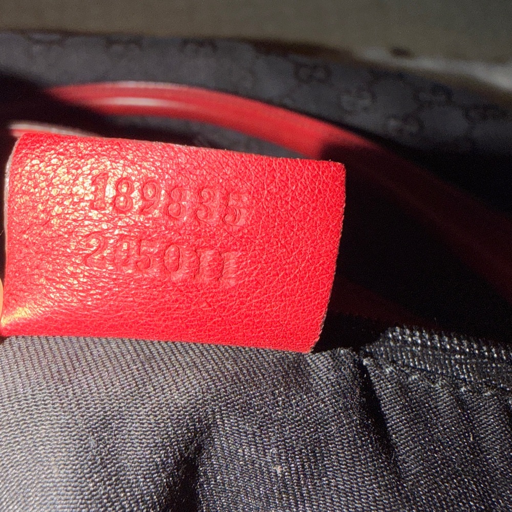 Black Gucci purse - Picture 7 of 7